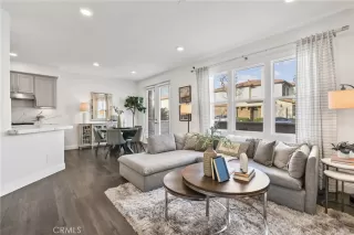 Photo #2: OC24002574 Listing 