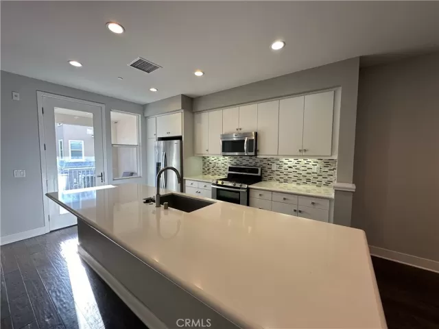 MLS: OC24002656 Condo For Sale