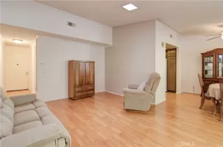 Photo #4: OC24002927 Listing 