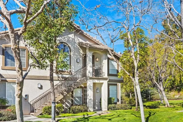 MLS: OC24003303 Condo For Sale