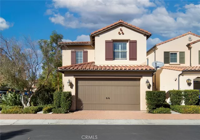 MLS: OC24003498 Condo For Sale