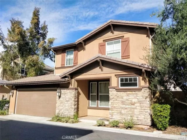 MLS: OC24003551 Condo For Sale