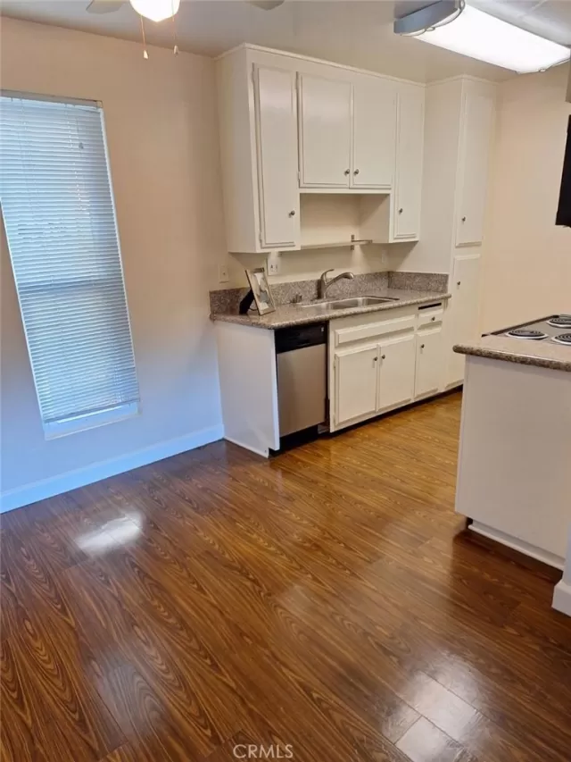 MLS: OC24003728 Condo For Sale