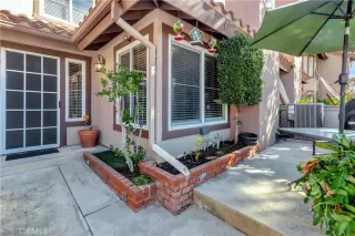 Photo #2: OC24003910 Listing 