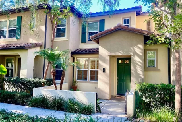 MLS: OC24003948 Condo For Sale