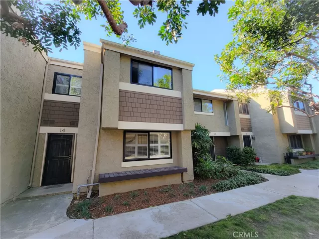 MLS: OC24004189 Condo For Sale