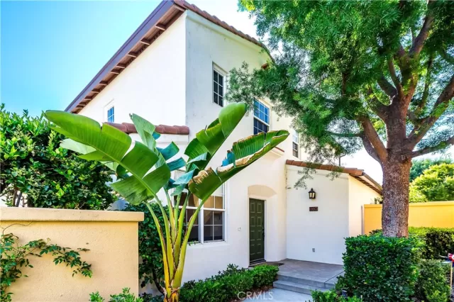 MLS: OC24004382 Condo For Sale