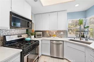 Photo #6: OC24004517 Listing