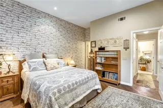 Photo #5: OC24004717 Listing