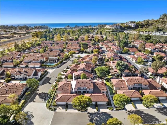 MLS: OC24004763 Condo For Sale