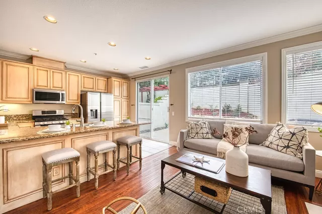 MLS: OC24004770 Condo For Sale