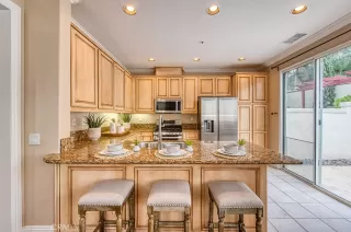 Photo #1: OC24004770 Listing 