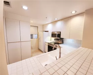 Photo #4: OC24004967 Listing