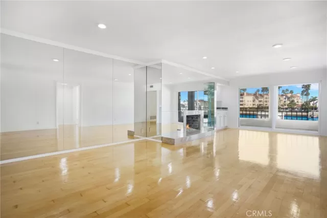 MLS: OC24005607 Condo For Sale