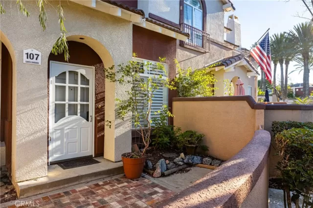 MLS: OC24005638 Condo For Sale