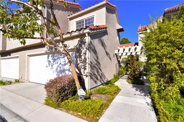 MLS: OC24006411 Condo For Sale