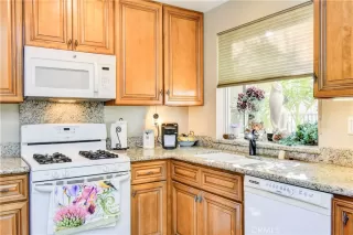 Photo #2: OC24006411 Listing