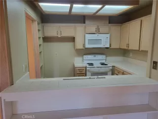 Photo #4: OC24006660 Listing 