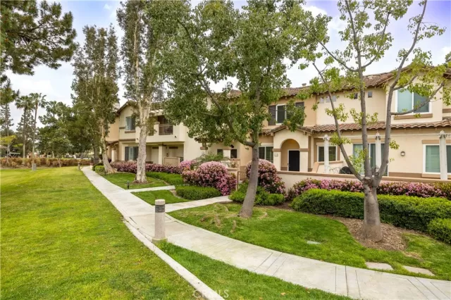 MLS: OC24006912 Condo For Sale