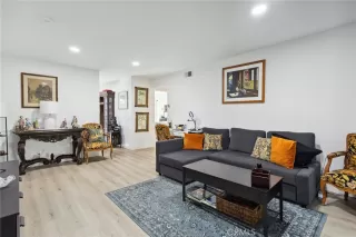 Photo #2: OC24007459 Listing