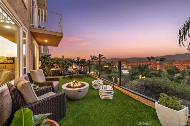 MLS: OC24007466 Condo For Sale