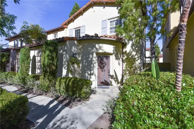 MLS: OC24008021 Condo For Sale