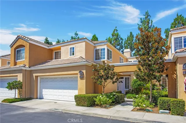 MLS: OC24008121 Condo For Sale