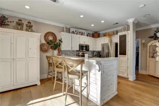 Photo #5: OC24008390 Listing