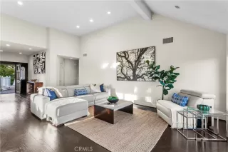 Photo #6: OC24008580 Listing 