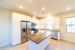 Photo #2: OC24008636 Listing