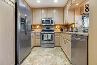 Photo #5: OC24008673 Listing 