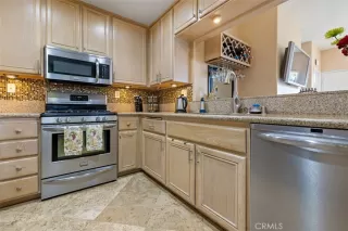 Photo #6: OC24008673 Listing 
