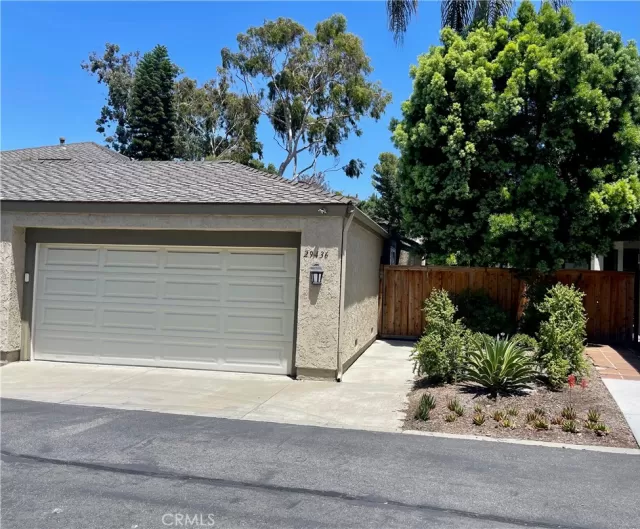 MLS: OC24009287 Condo For Sale