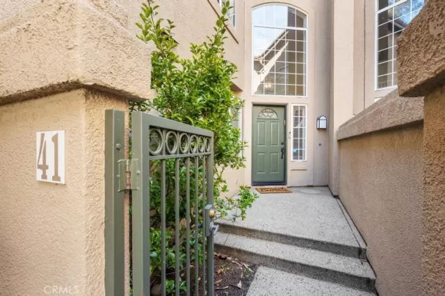 MLS: OC24009309 Condo For Sale