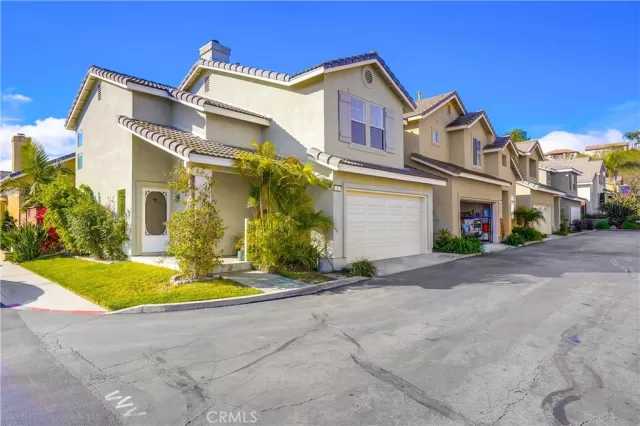 MLS: OC24009319 Condo For Sale