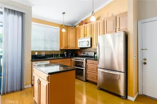 Photo #3: OC24009563 Listing 