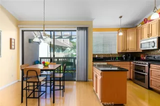 Photo #4: OC24009563 Listing 