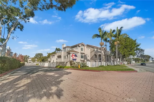 MLS: OC24010355 Condo For Sale