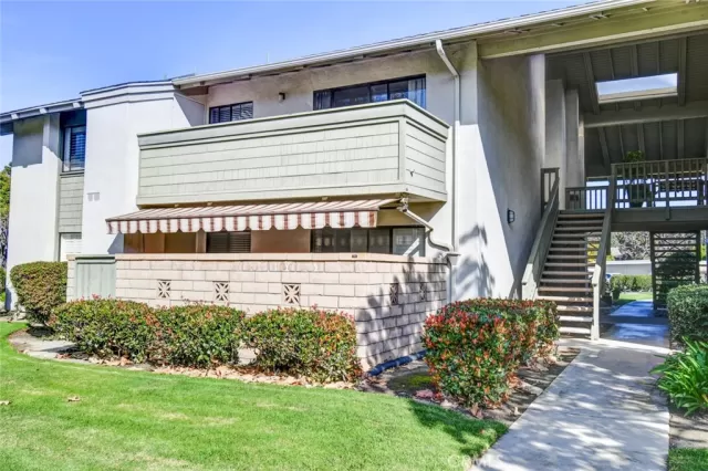 MLS: OC24011538 Condo For Sale