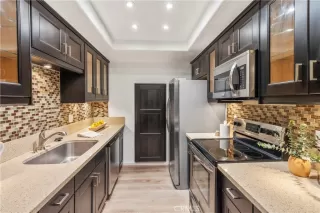 Photo #4: OC24011756 Listing 