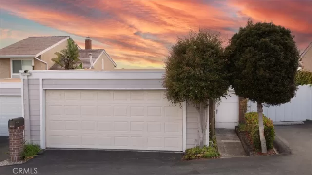 MLS: OC24011892 Condo For Sale