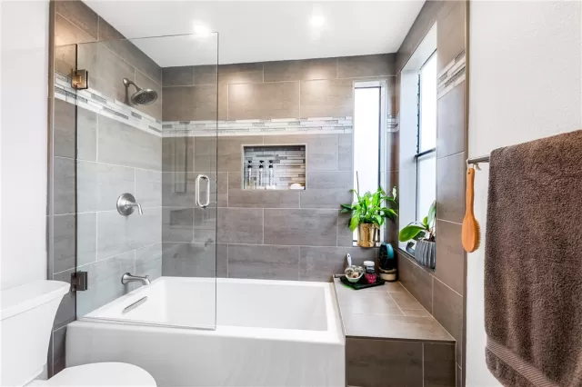 MLS: OC24012087 Condo For Sale