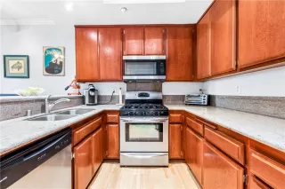 Photo #4: OC24012087 Listing 