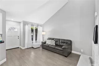 Photo #5: OC24012321 Listing 