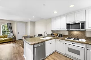 Photo #4: OC24012455 Listing