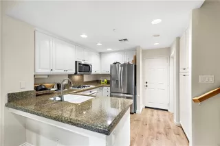 Photo #6: OC24012455 Listing