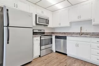 Photo #5: OC24012561 Listing 