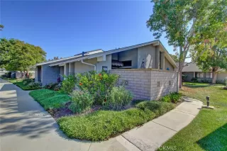 Photo #2: OC24013233 Listing 