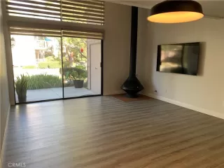 Photo #4: OC24013322 Listing 