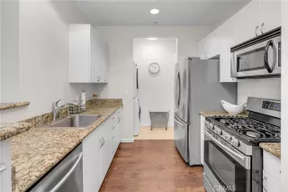 Photo #5: OC24013364 Listing 